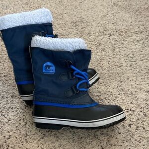 Sorel Navy and Black Waterproof Boots